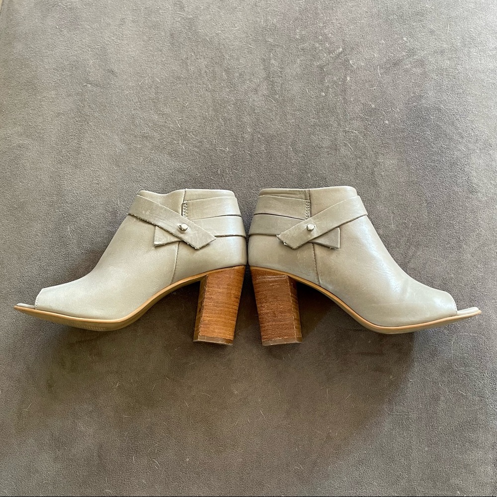 Steve Madden peep toe booties